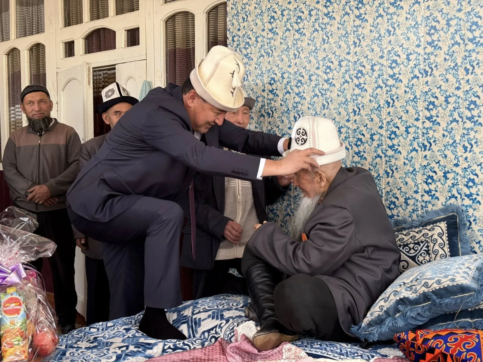 Эльчибек Джантаев улгайган жарандардан кабар алды
