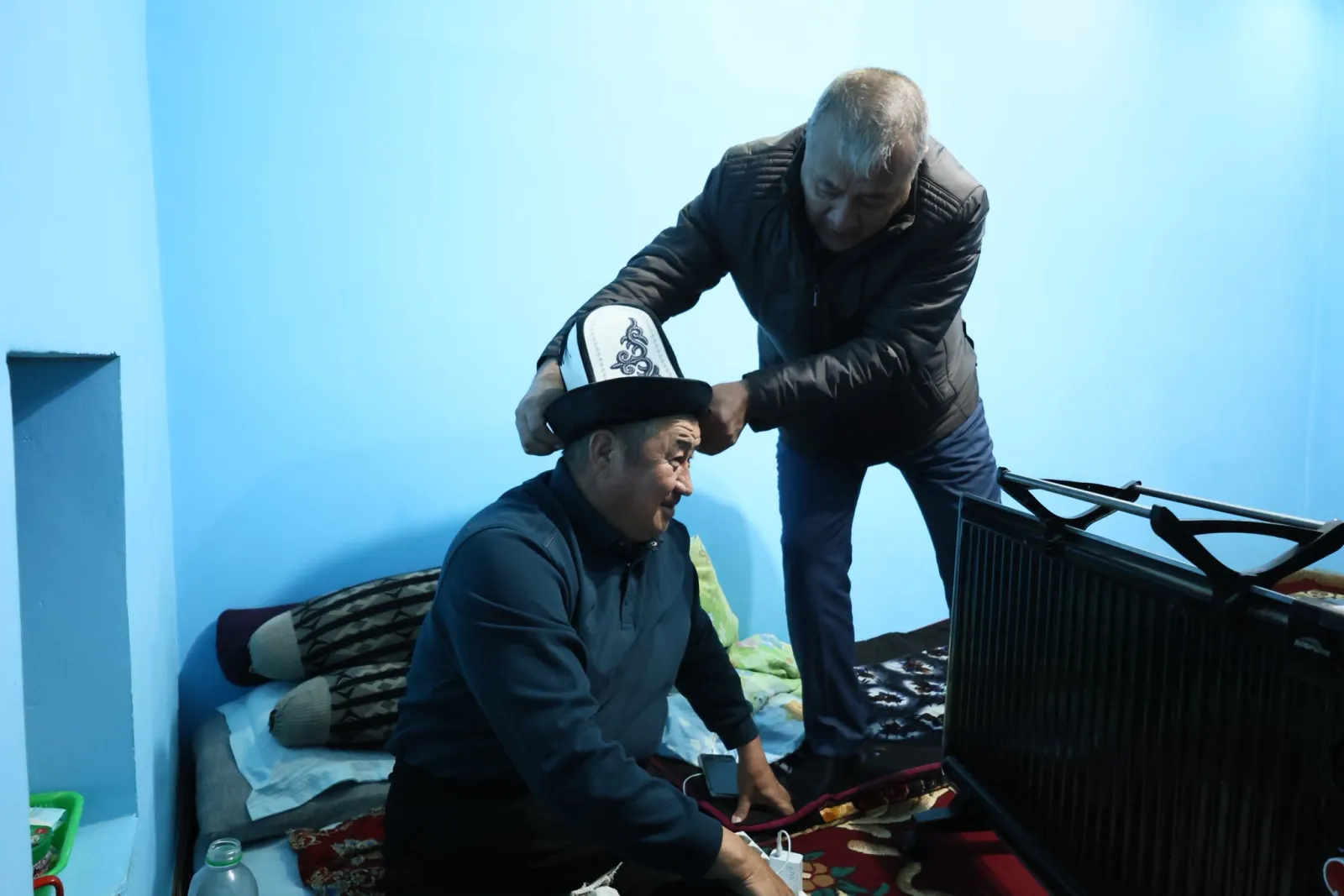 Аманкан Кенжебаев майыптыгы бар жарандардын абалынан кабар алды