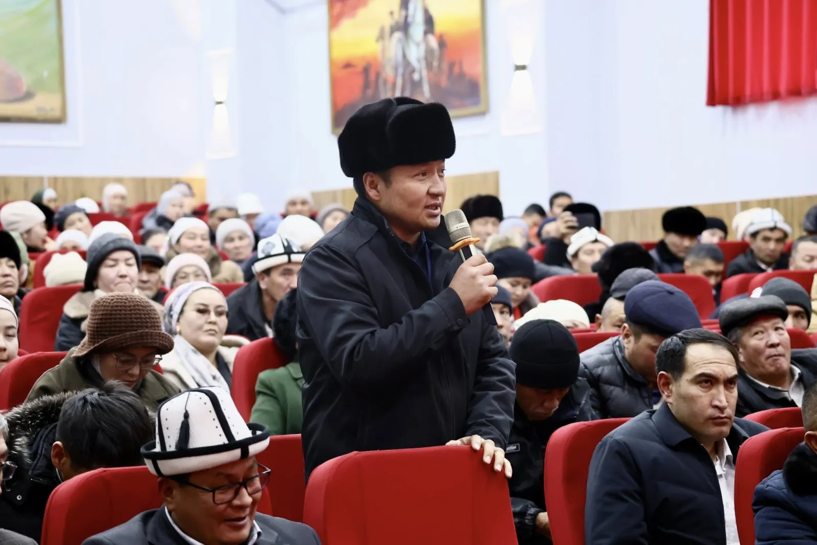 Аманкан Кенжебаев Чоң-Алай районунун эли менен жолугушту