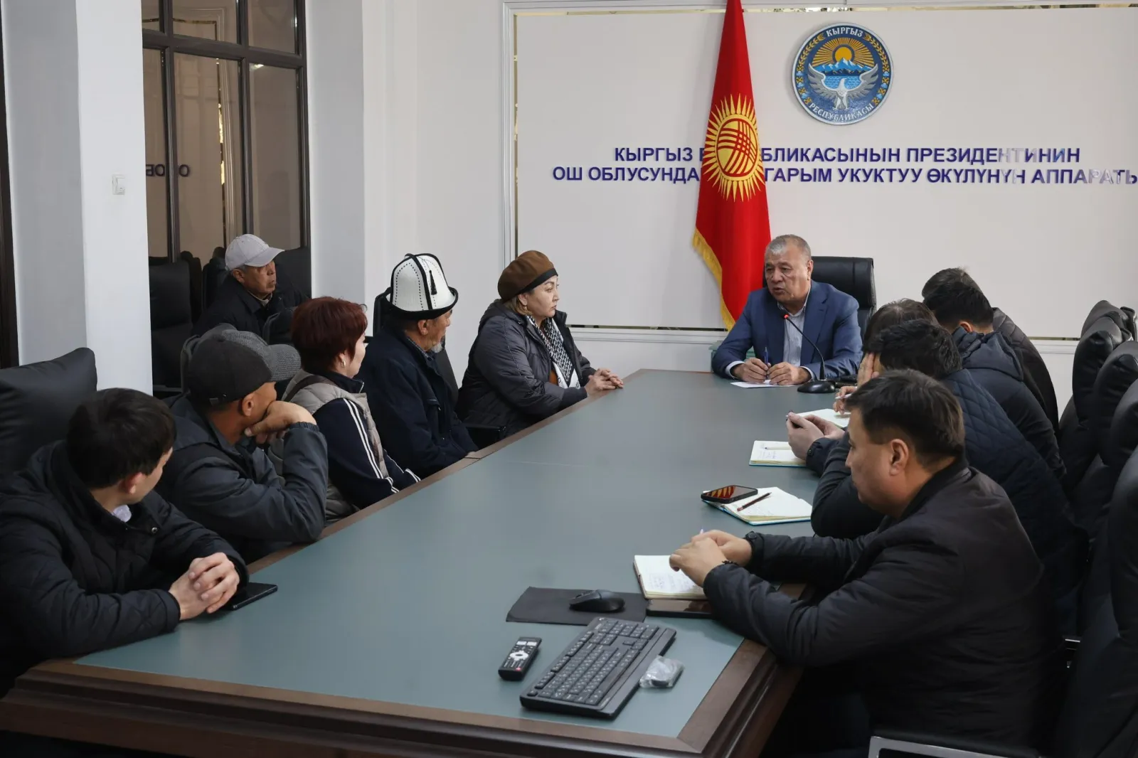 Облус жетекчиси жарандарды жеке маселелери боюнча кабыл алды