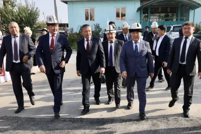 “Эң мыкты айыл өкмөтү” аталган Кара-Суунун Жоош айыл аймагында республикалык семинар-кеңешме өттү