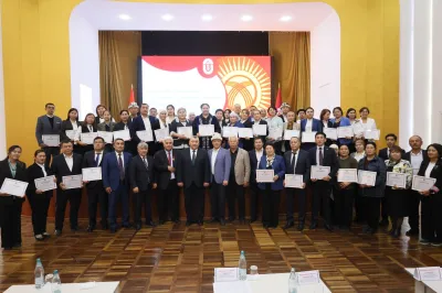 “Улуттук дем – дүйнөлүк бийиктик” уңгужолу Жарлыгынын маанисин терең түшүндүрүү боюнча окуу курсу жыйынтыкталды