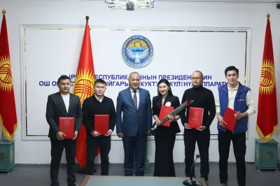 Ош облусунун башчысы Аманкан Кенжебаев телерадио кызматкерлерин кесиптик майрамы менен куттуктады