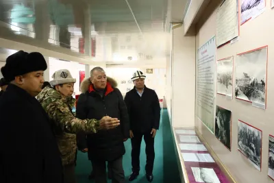 Аманкан Кенжебаев Уркуя Салиева музейи менен таанышты