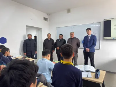 Ош облусунун башчысы Өзгөн районундагы бир катар билим берүү мекемелеринин ишмердүүлүгү менен таанышты.